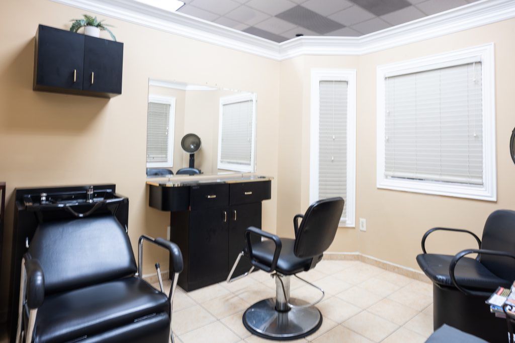 Image representing salon location selection, highlighting the importance of client accessibility, business location advantages, and luxury salon amenities in the DFW area.